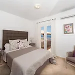 Es Macar, Heated Pool & Sea Views Holiday home *