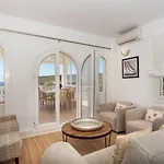 Es Macar, Heated Pool & Sea Views Holiday home