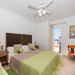 Es Macar, Heated Pool & Sea Views Holiday home *