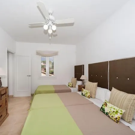 Holiday home Es Macar, Heated Pool & Sea Views Es Canutells