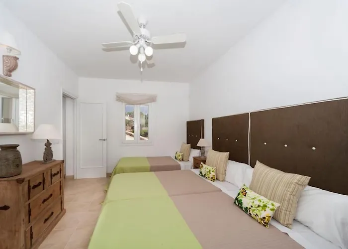 Holiday home Es Macar, Heated Pool & Sea Views Es Canutells