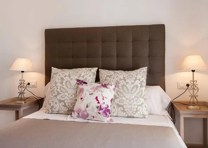 Es Macar, Heated Pool & Sea Views *