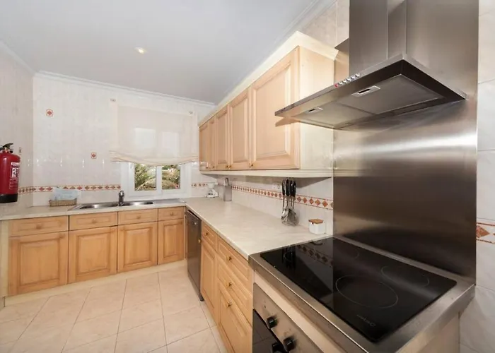 Es Macar, Heated Pool & Sea Views Holiday home *