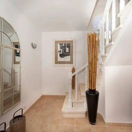 Es Macar, Heated Pool & Sea Views اس كنوتلس