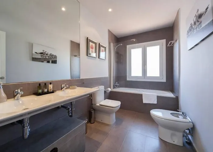 Es Macar, Heated Pool & Sea Views Es Canutells